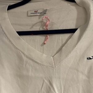 Vineyard Vines Women’s Cream V-Neck Sweater